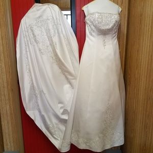 Dere Kiang Wedding Dress